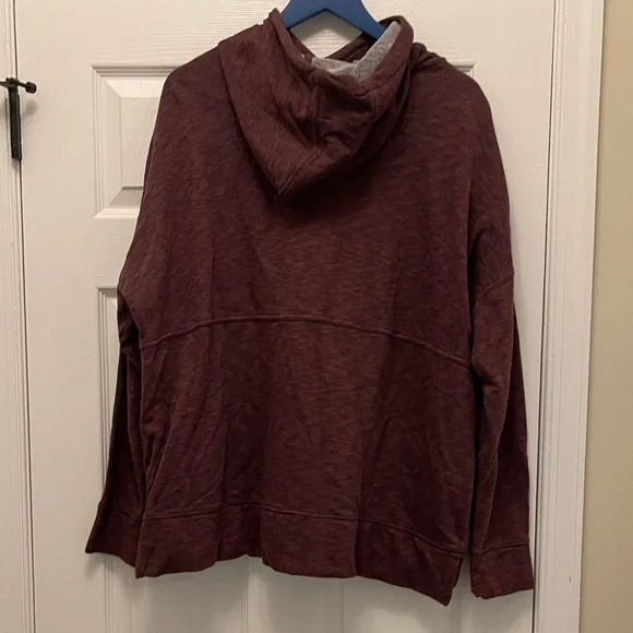 Carhartt Women's Burgundy & Black Hoodie - Picture 6 of 7